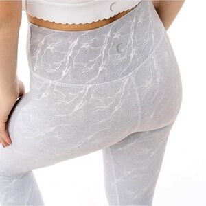 Women's Gray High-Waisted Leggings Zyia light n tight